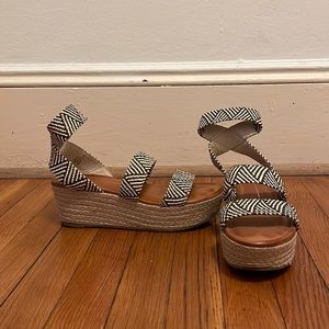 Platform sandals